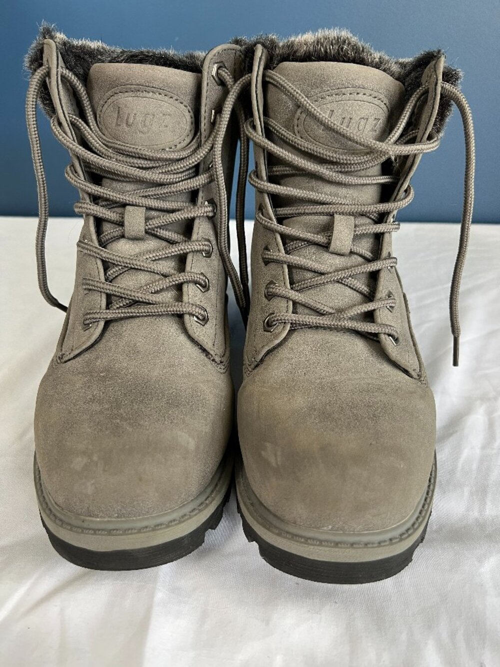 Lugz Women’s Boot Gray Size 7